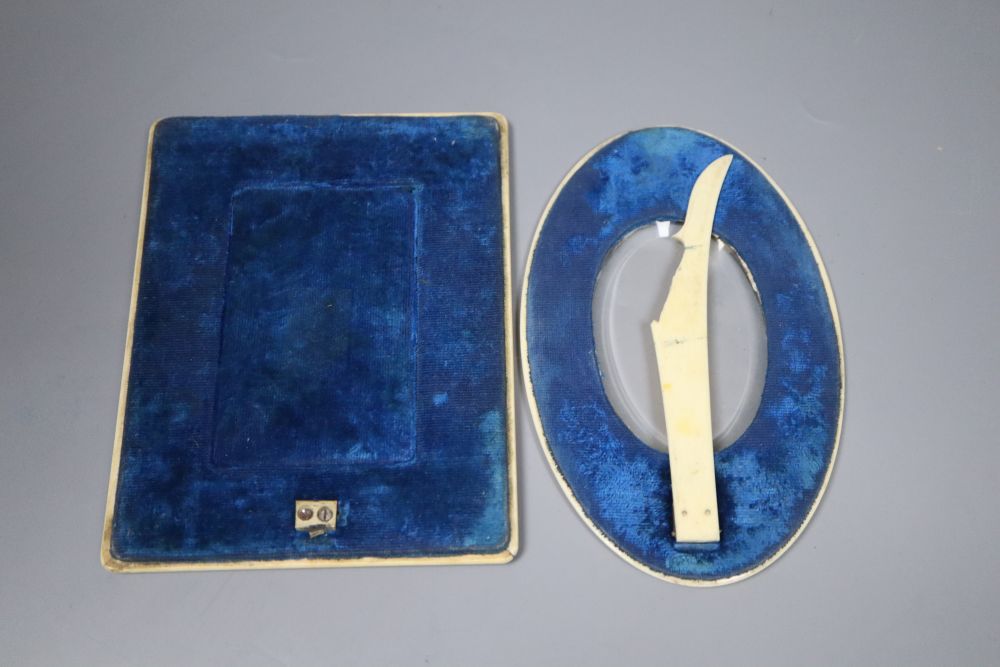 Two white metal inlaid ivory photograph frames, both by Atkin Brothers, makers mark only, 13.1cm & 12.9cm.